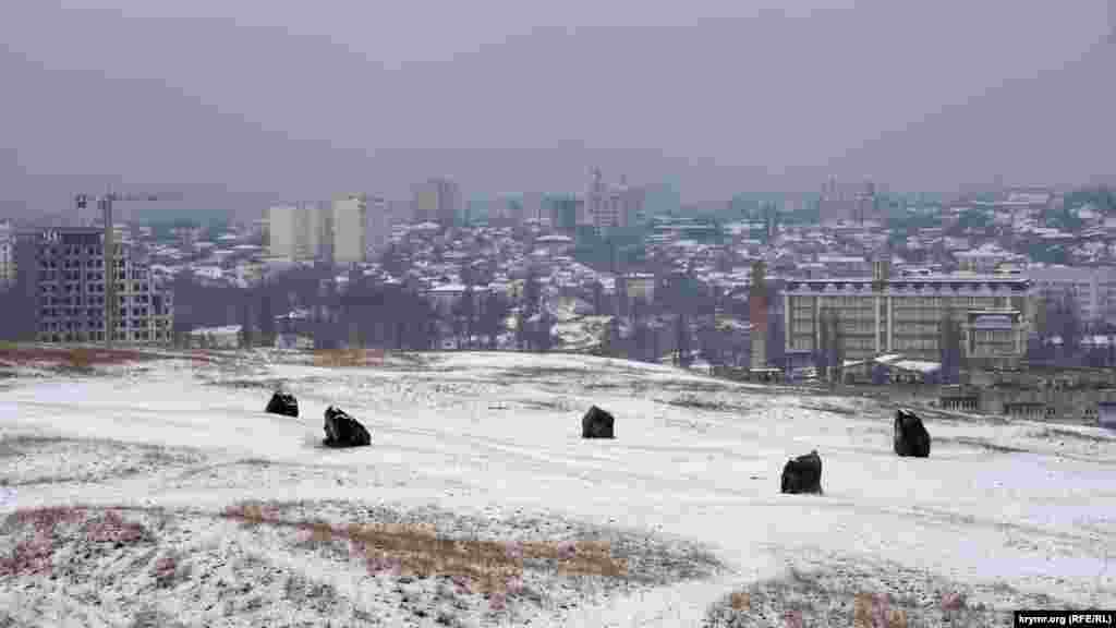 Вид на центр города с Петровских скал