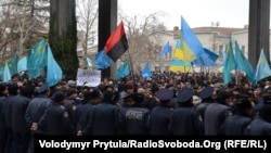 Митинг в защиту территориальной целостности Украины. Симферополь. 26 февраля 2014 года