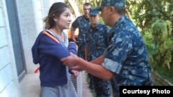 Ўзбекистон Бош прокуратураси жиноят иши очган, Гулнора Каримова нимада айбланаётганини аниқлаштирмаган.