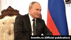 Россия президенти Владимир Путин.